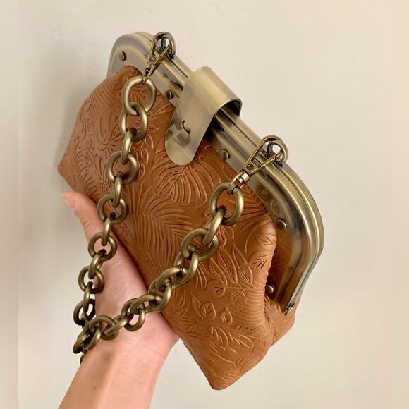 Handmade Genuine Leather Embossed Leaves Chic Metal Frame Shoulder Bag/Crossbody - Picture 8 of 16